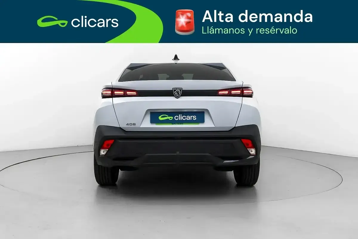 Usado Peugeot 408 Allure 136 CV (100 kW) 2025 Blanco SUV