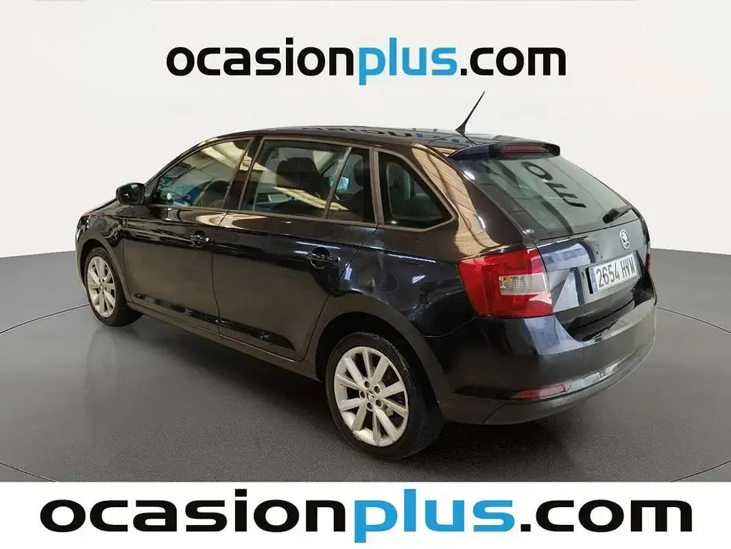 Usado Skoda Rapid Ambition 105 CV (77 kW) 2014 Negro Utilitario