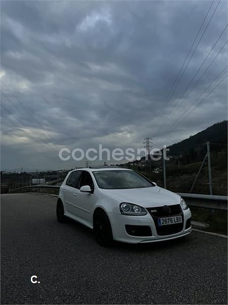 Usado VW Golf V GTI 200 CV (147 kW) 2007 Blanco Berlina