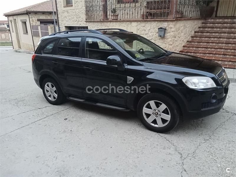 Usado Chevrolet Captiva LT 150 CV (110 kW) 2009 Negro SUV