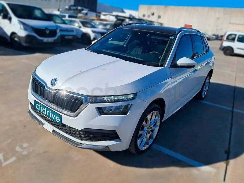 Usado Skoda Kamiq Sport 110 CV (80 kW) 2023 Blanco SUV