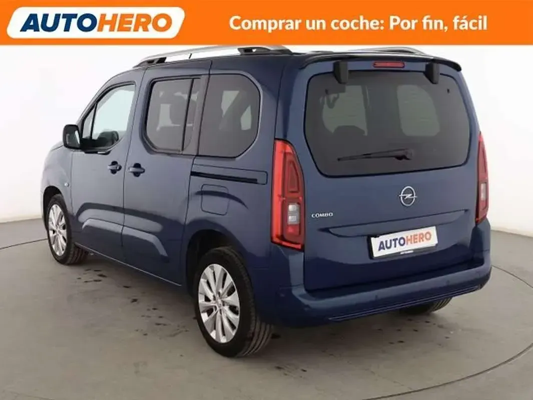 Usado Opel Combo Elegance 131 CV (96 kW) 2022 Azul Monovolumen