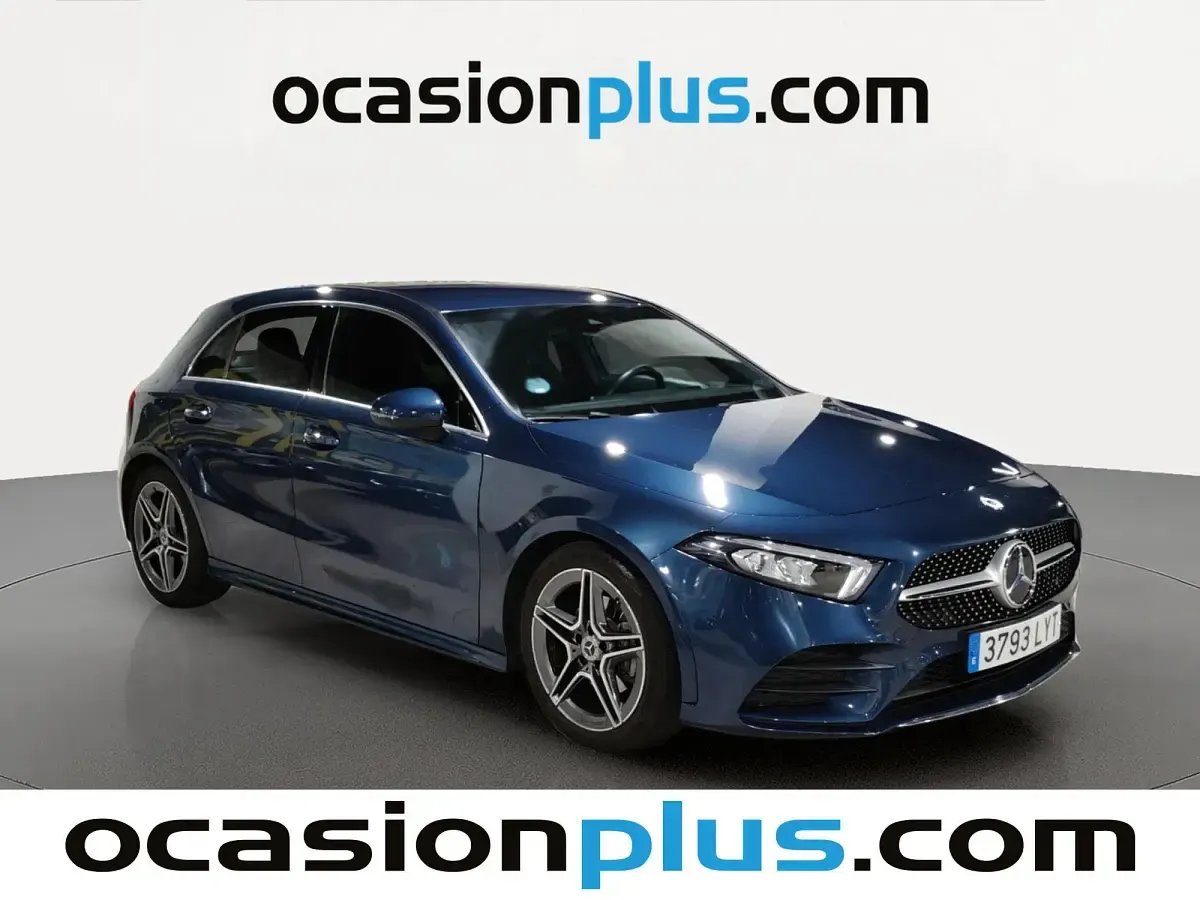 Usado Mercedes A180 AMG 116 CV (85 kW) 2022 Azul Utilitario
