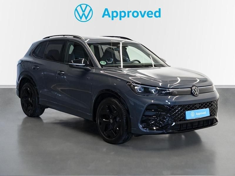 Usado VW Tiguan R-line 150 CV (110 kW) 2025 Gris SUV