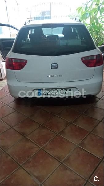 Usado Seat Exeo Reference 143 CV (105 kW) 2010 Blanco Familiar