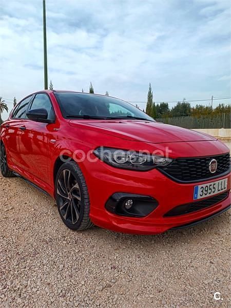 Usado Fiat Tipo 120 CV (88 kW) 2020 Rojo Berlina