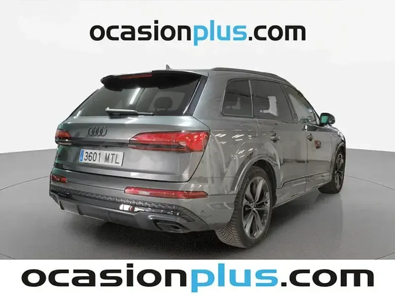 Usado Audi Q7 S-Line 286 CV (210 kW) 2024 Gris / plata SUV