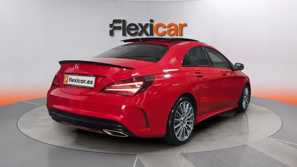 Usado Mercedes CLA220 177 CV (130 kW) 2018 Rojo Coupe