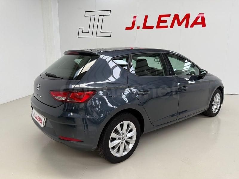 Usado Seat Leon Style 115 CV (84 kW) 2020 Gris / plata Berlina