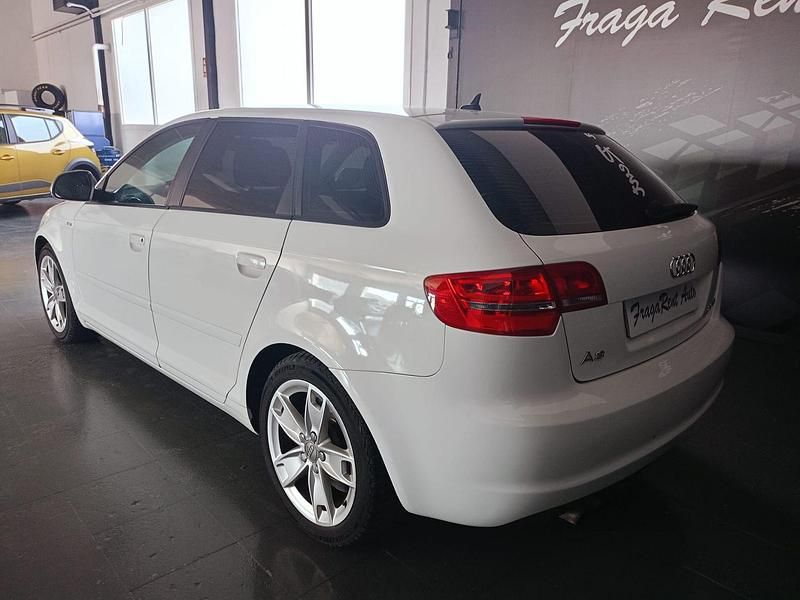 Usado Audi A3 Attraction 140 CV (102 kW) 2009 Blanco Utilitario