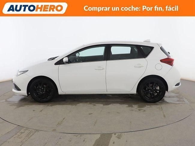 Usado Toyota Auris Active 116 CV (85 kW) 2017 Blanco Berlina