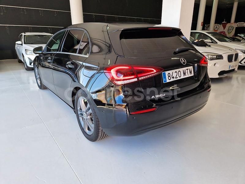 Usado Mercedes A180 116 CV (85 kW) 2018 Negro Berlina