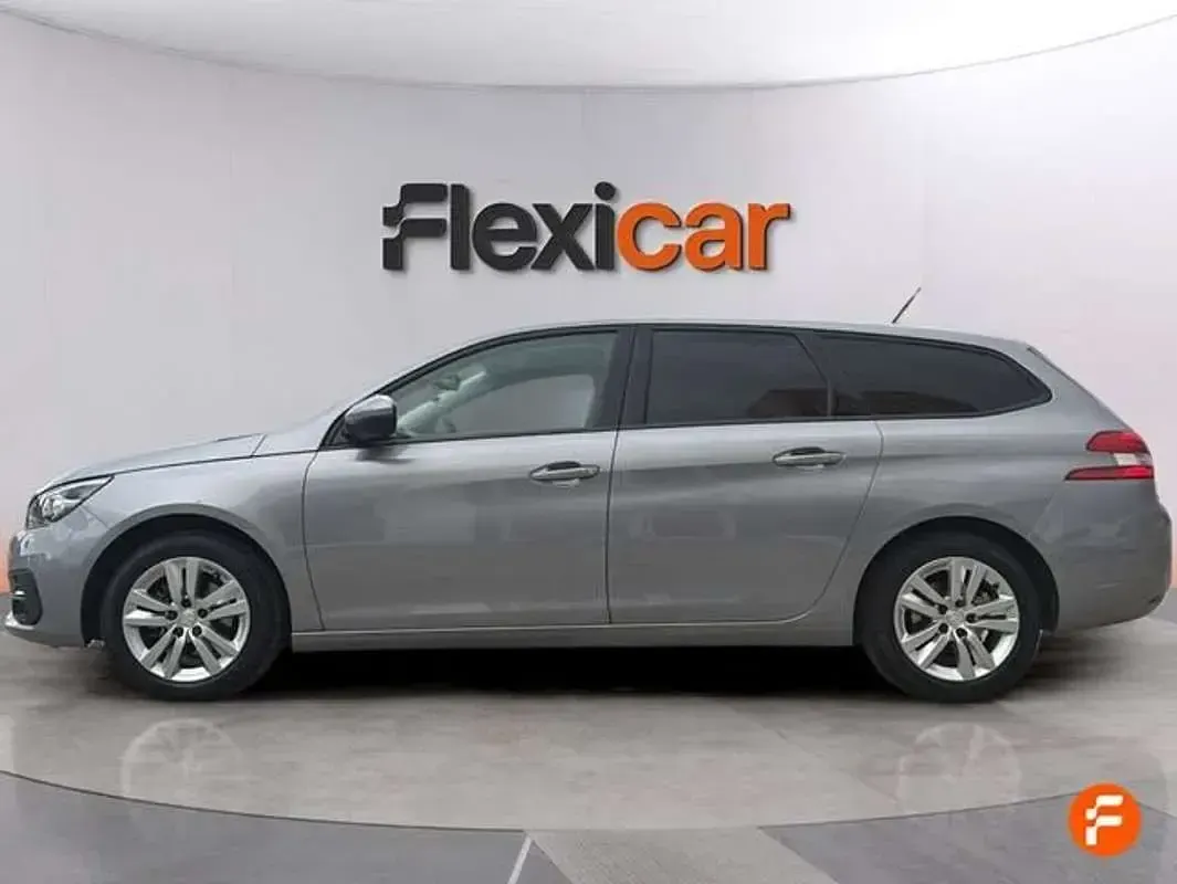 Usado Peugeot 308 SW Active 100 CV (73 kW) 2018 Gris Familiar