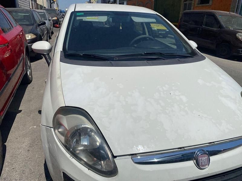 Blanco Usado 2010 Fiat Punto Evo Dynamic Utilitario | 4500 € (Un poco caro) - Imagen 1/4