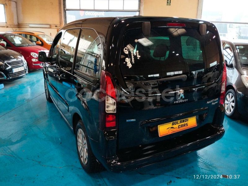 Usado Peugeot Partner Tepee Outdoor 110 CV (80 kW) 2016 Negro Monovolumen