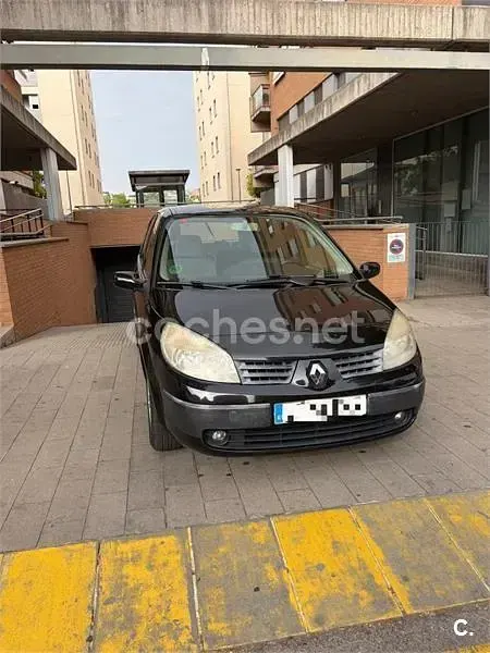 Usado Renault Scénic II 110 CV (80 kW) 2007 Negro Monovolumen