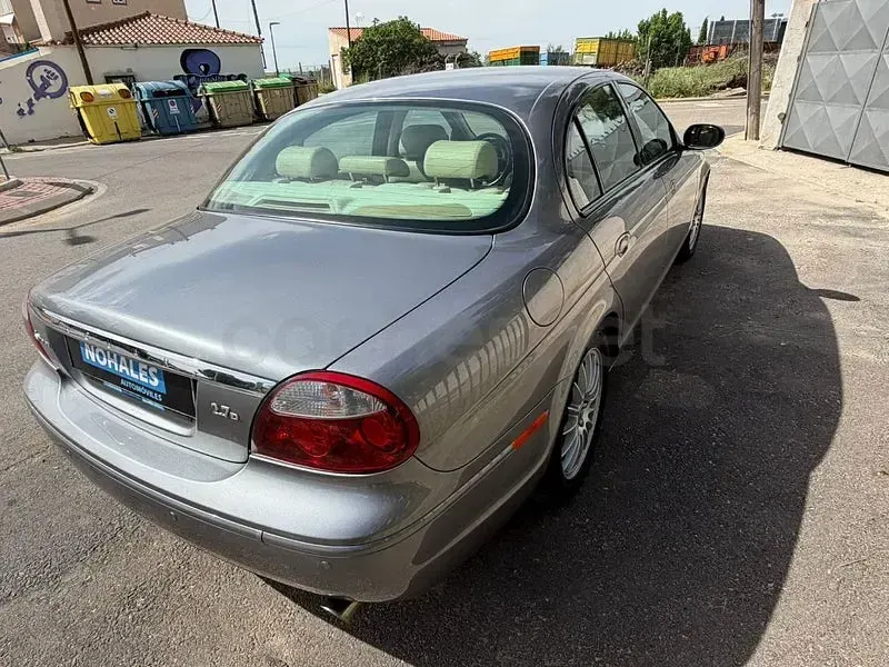 Usado Jaguar S-Type Executive 207 CV (152 kW) 2007 Gris / plata Berlina