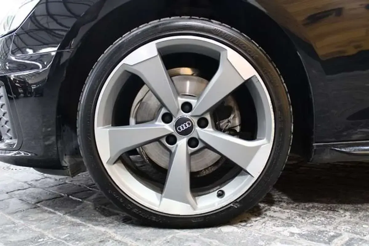 Usado Audi A4 Advanced Plus 163 CV (119 kW) 2020 Negro Familiar