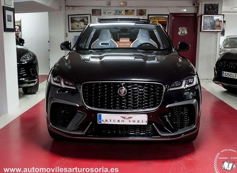 Usado Jaguar F-Pace SVR 551 CV (405 kW) 2022 Negro SUV