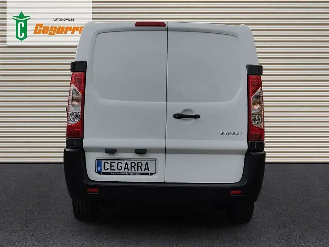 Usado Peugeot Expert 128 CV (94 kW) 2015 Blanco Van