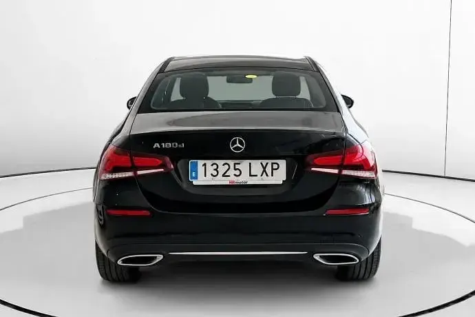 Usado Mercedes A180 116 CV (85 kW) 2022 Berlina