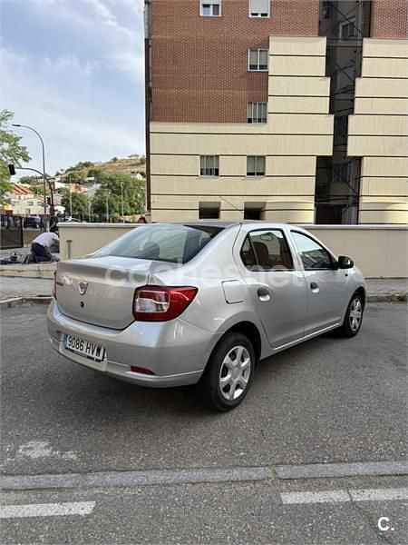 Usado Dacia Logan Ambiance 75 CV (55 kW) 2014 Gris / plata Berlina
