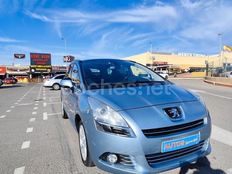 Usado Peugeot 5008 Premium 156 CV (114 kW) 2011 Azul Monovolumen