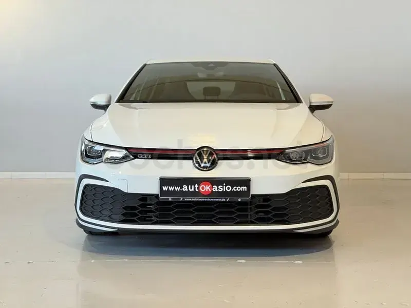 Usado VW Golf VIII GTI 245 CV (180 kW) 2021 Blanco Berlina