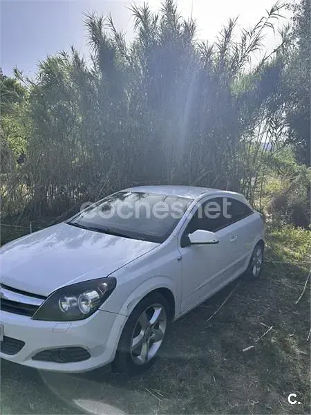 Usado Opel Astra GTC Sport 100 CV (73 kW) 2007 Blanco Berlina