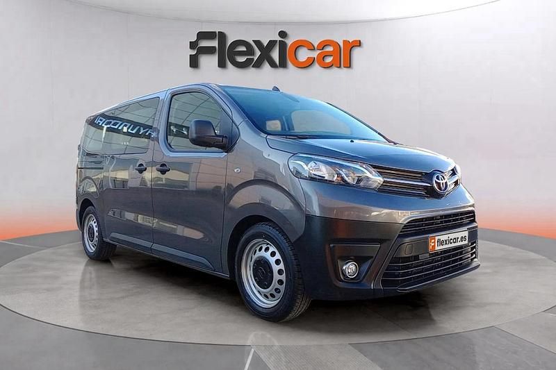 Usado Toyota Proace Verso Advance 120 CV (88 kW) 2022 Gris Familiar