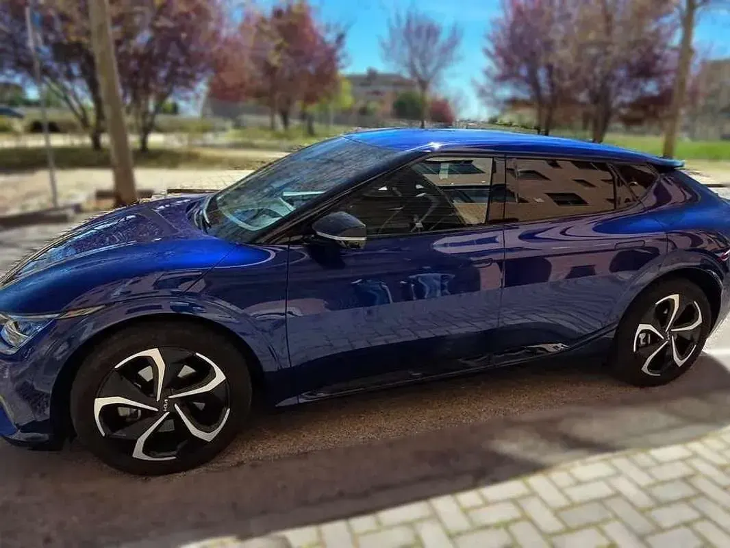 Usado Kia EV6 GT-Line 239 kW (325 CV) 2024 Azul SUV