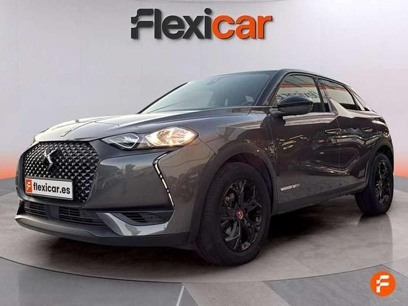 Usado DS Automobiles DS3 Crossback Chic 101 CV (74 kW) 2020 Gris SUV