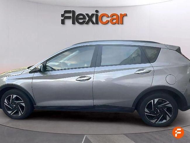 Usado Hyundai Bayon 84 CV (61 kW) 2022 Gris SUV