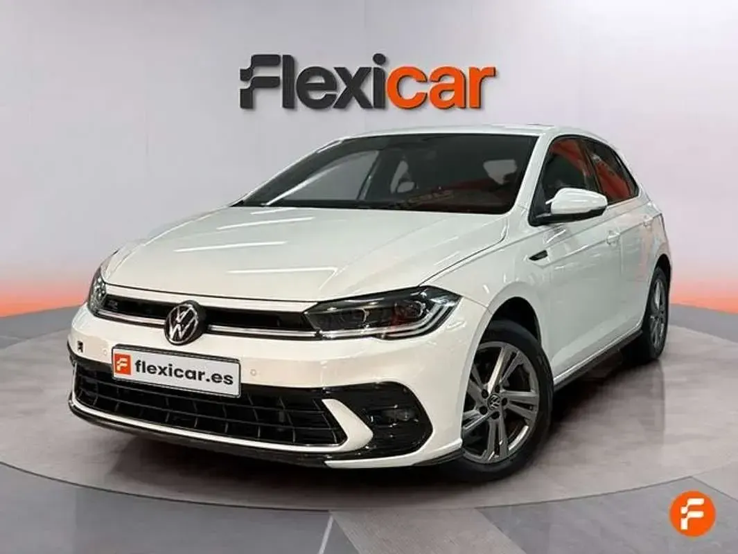 Usado VW Polo R-line 110 CV (80 kW) 2022 Blanco Utilitario
