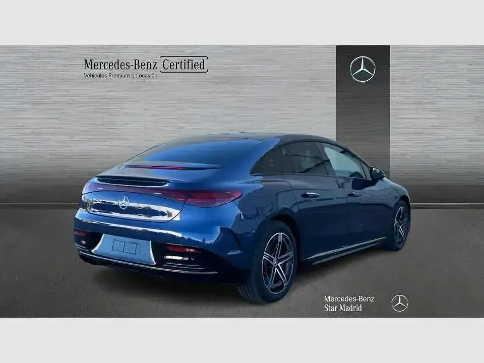 Usado Mercedes EQE350 AMG 235 kW (320 CV) 2025 Azul Berlina