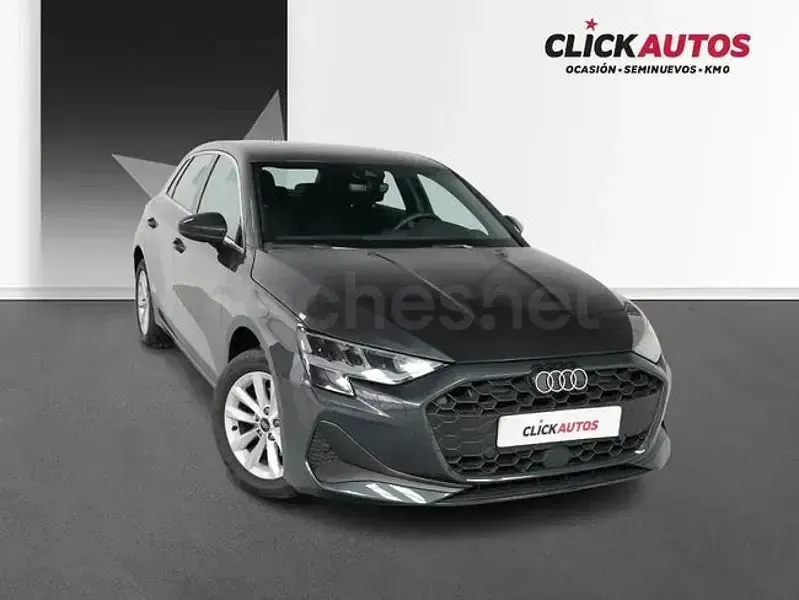 Usado Audi A3 Advanced 116 CV (85 kW) 2025 Gris / plata Berlina