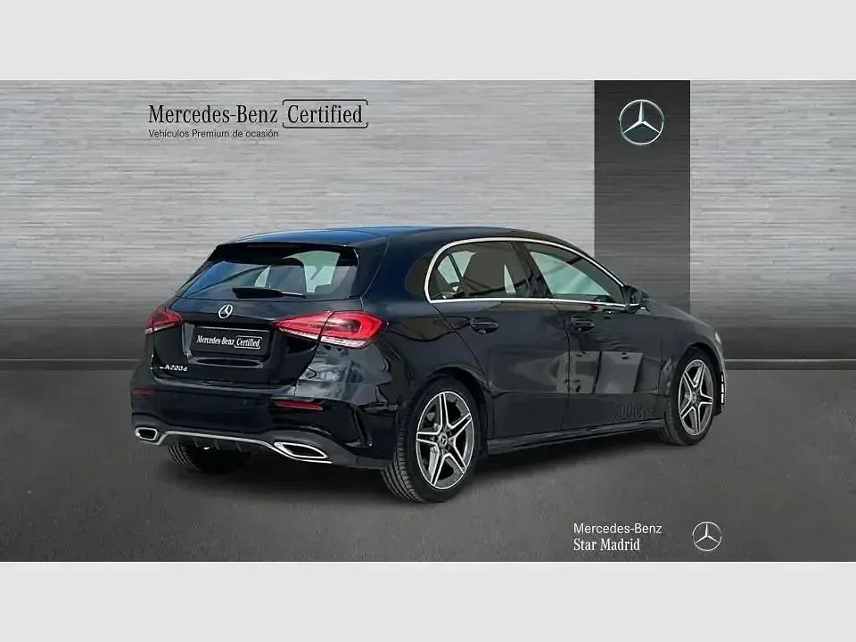 Usado Mercedes A200 AMG line 150 CV (110 kW) 2022 Negro Berlina