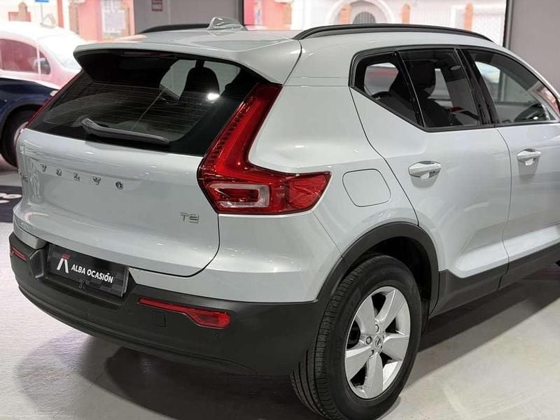 Usado Volvo XC40 Momentum 129 CV (94 kW) 2021 Gris SUV