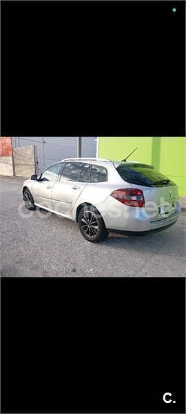 Usado Renault Laguna III Dynamique 110 CV (80 kW) 2013 Gris / plata Familiar