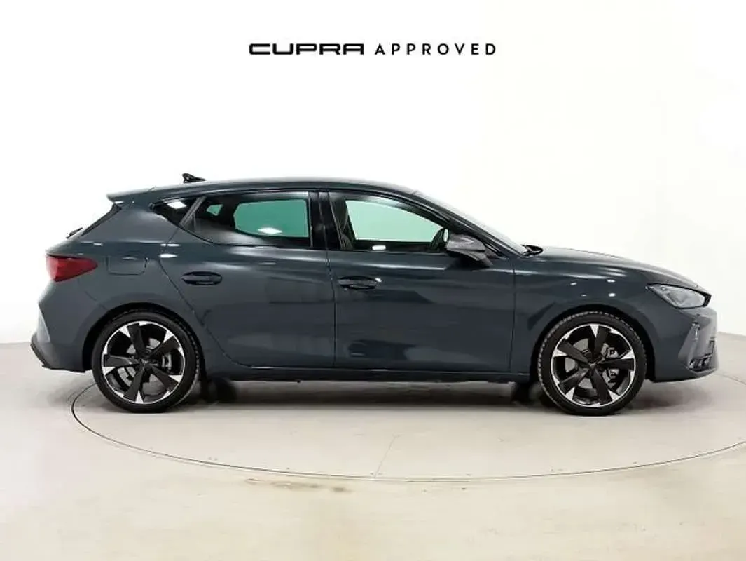 Usado Cupra Leon 204 CV (150 kW) 2025 Azul Utilitario