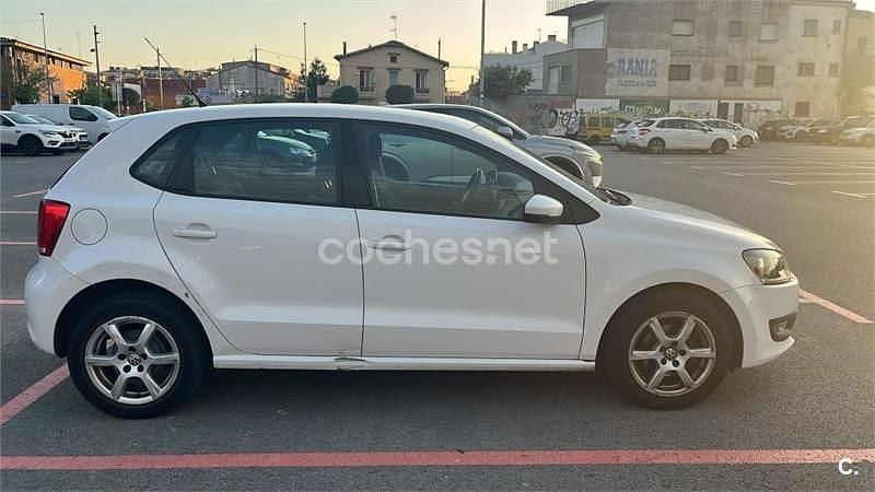 Usado VW Polo Advance 70 HP (51 kW) 2014 Branco Sedan