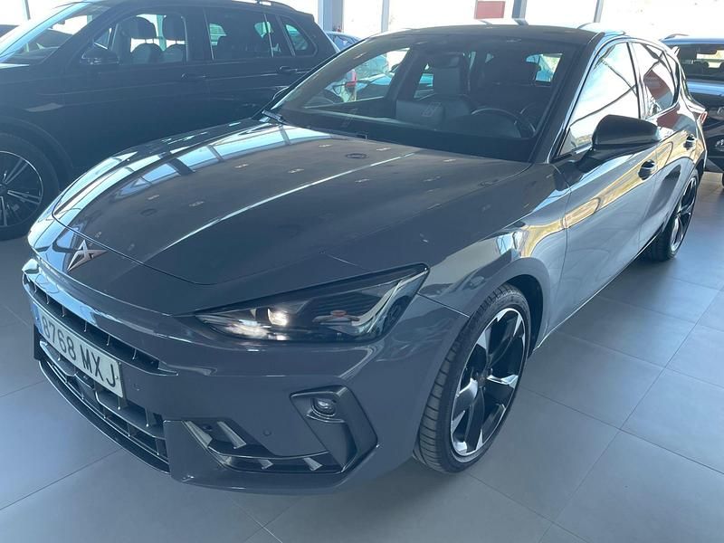 Gris Usado 2024 Cupra Leon | 28.550 € (Precio justo) - Imagen 1/4