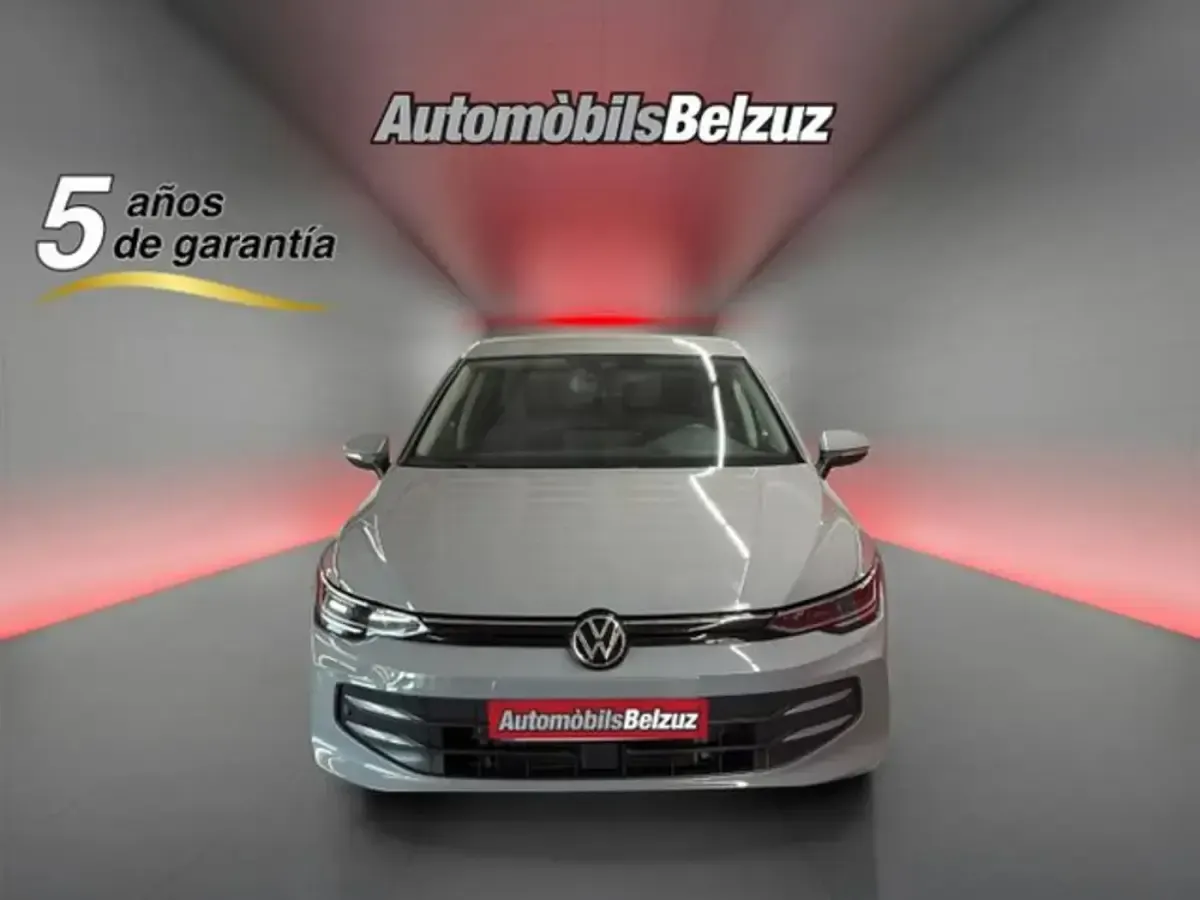 Usado VW Golf VIII Life 116 CV (85 kW) 2025 Gris Berlina