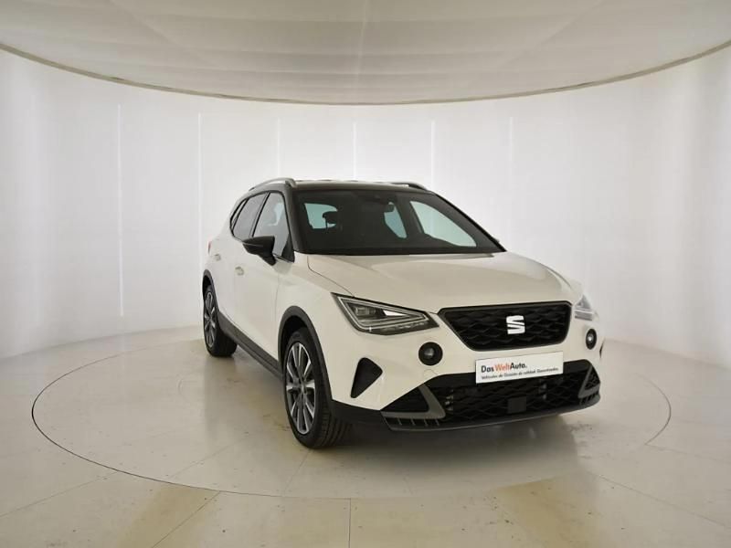 Blanco Usado 2025 Seat Arona FR SUV | 23.990 € - Imagen 1/4
