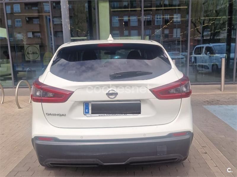 Usado Nissan Qashqai Acenta 115 CV (84 kW) 2018 Blanco SUV
