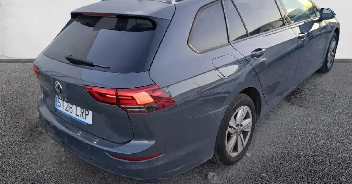 Usado VW Golf VIII Life 115 CV (84 kW) 2021 Familiar