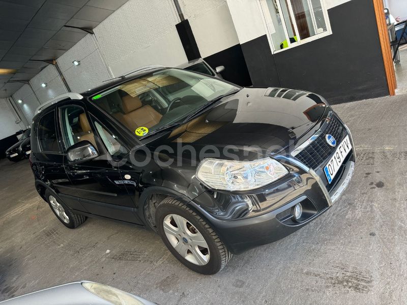 Negro Usado 2007 Fiat Sedici Emotion SUV | 5000 € - Imagen 1/4