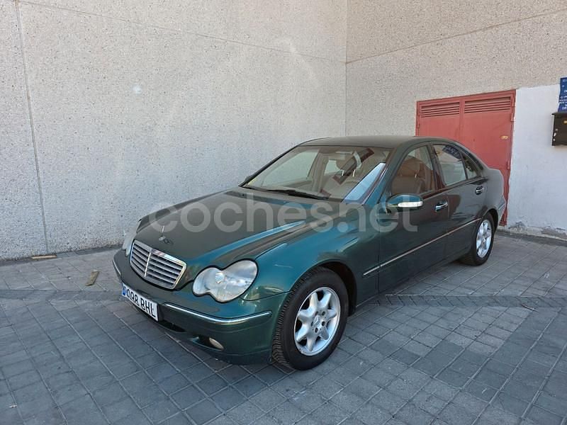 Verde Usado 2002 Mercedes C180 Elegance Berlina | 2999 € (Precio justo) - Imagen 1/4