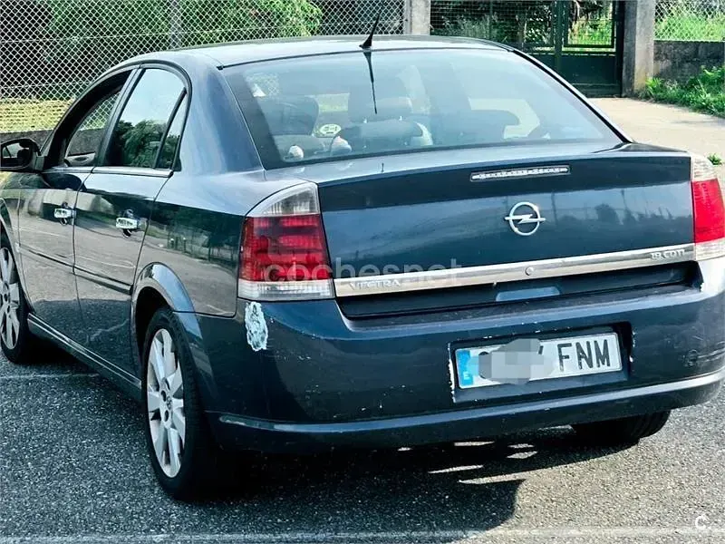 Usado Opel Vectra Cosmo 120 CV (88 kW) 2007 Azul Berlina