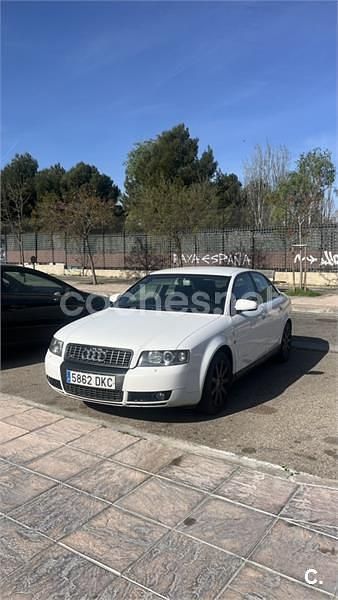 Usado Audi A4 S-Line 115 CV (84 kW) 2001 Blanco Familiar